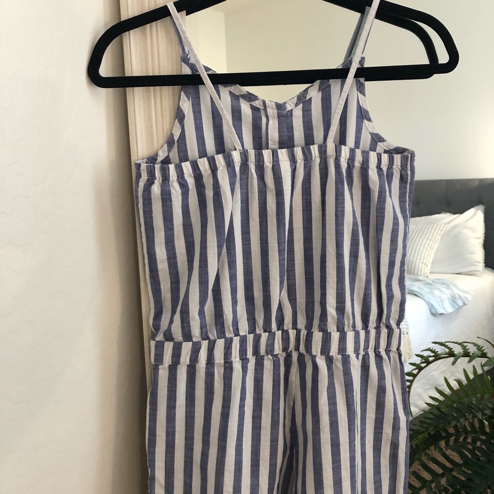 Two adorable Rompers - Picture 7 of 8